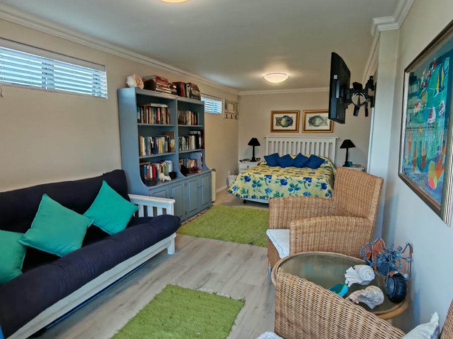 4 Bedroom Property for Sale in Herolds Bay Western Cape